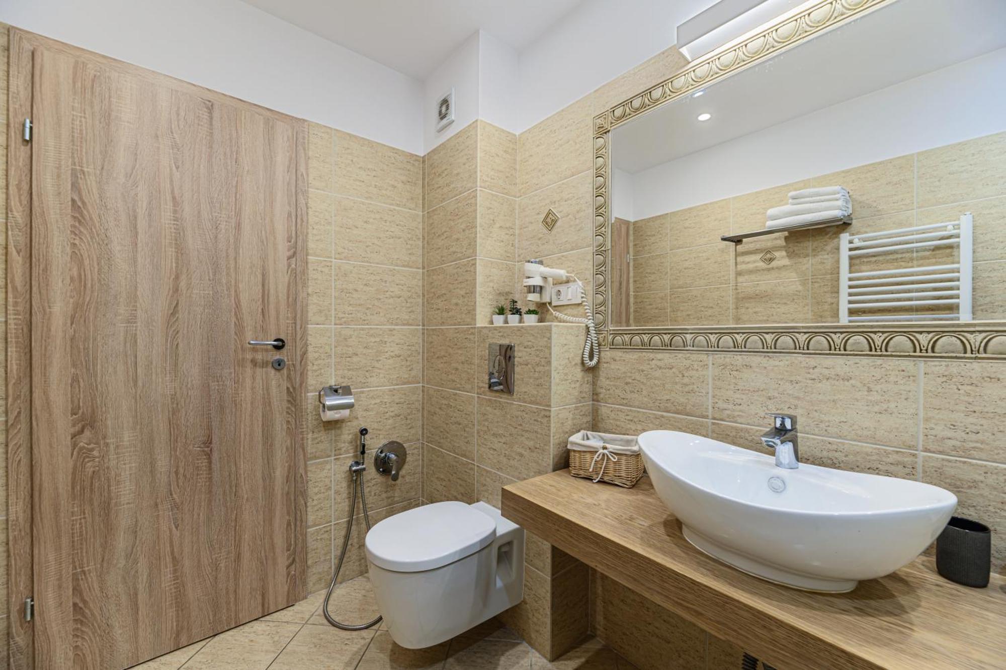 Ara Apart Hotel #2 Braşov Esterno foto